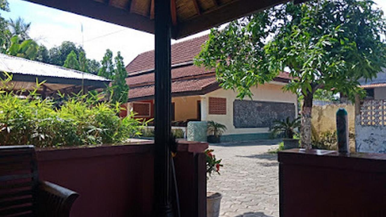 Hotel Nirwana Situbondo Redpartner Banyuanget Eksteriør bilde